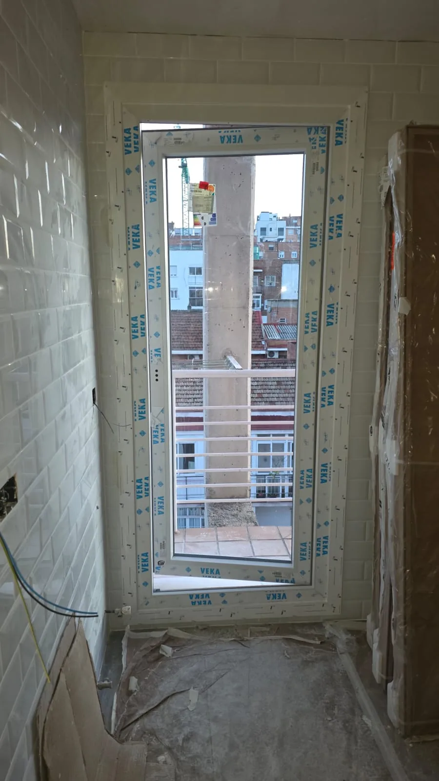 Instalación de ventanas de PVC y aluminio de alta eficiencia térmica - v 14